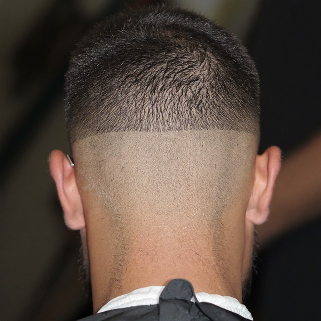 Custom freehand razor design